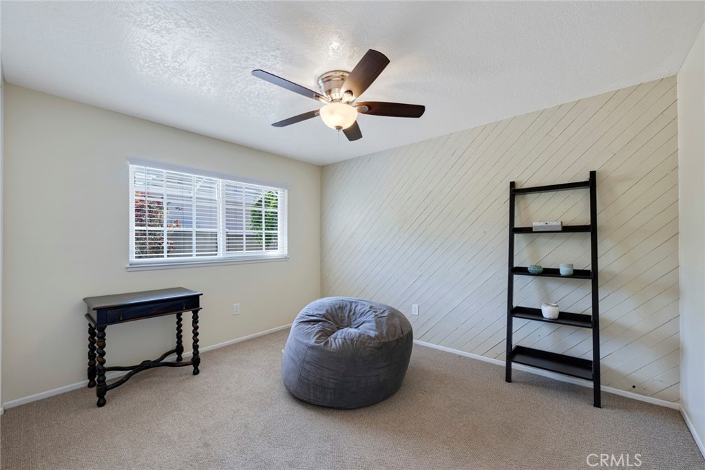 1319 N Navarro Place