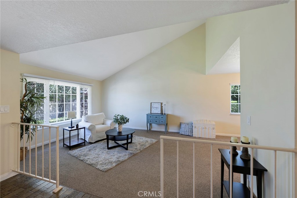 1319 N Navarro Place
