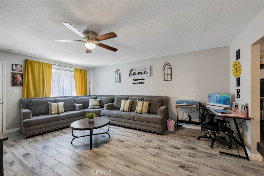 2133 W Juno Avenue