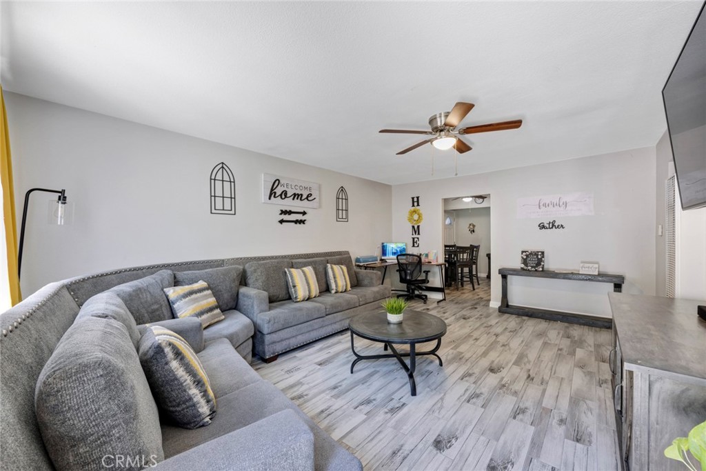 2133 W Juno Avenue