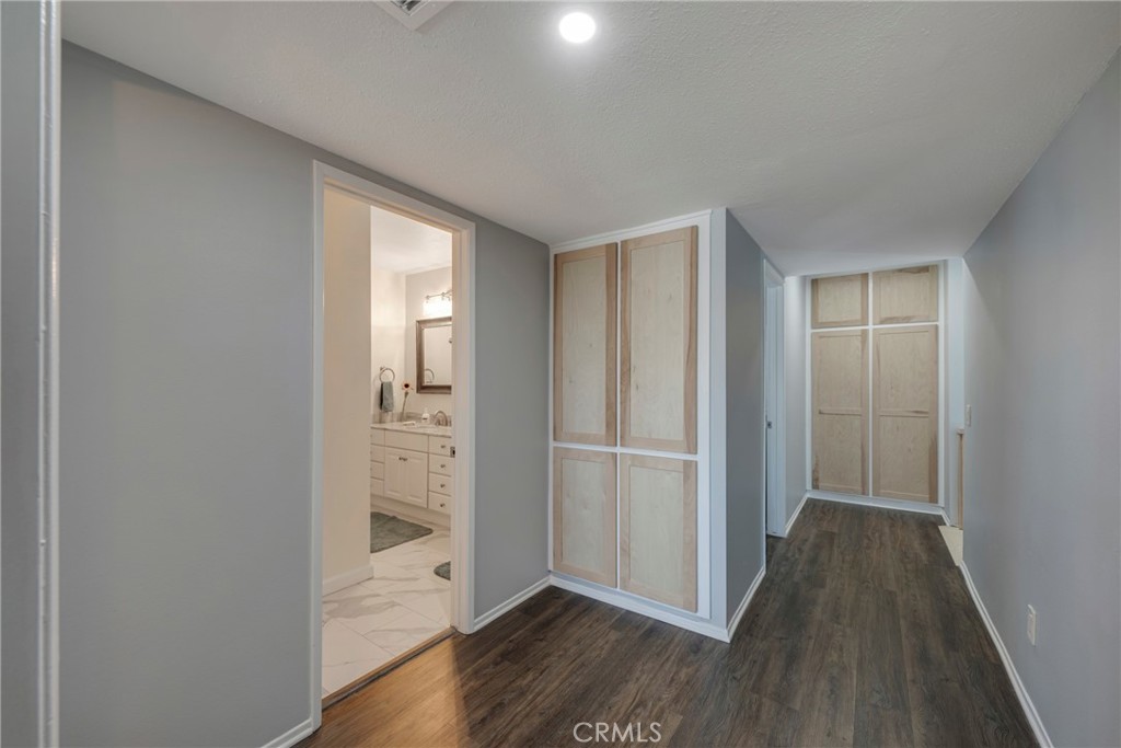 1670 S Heritage Circle