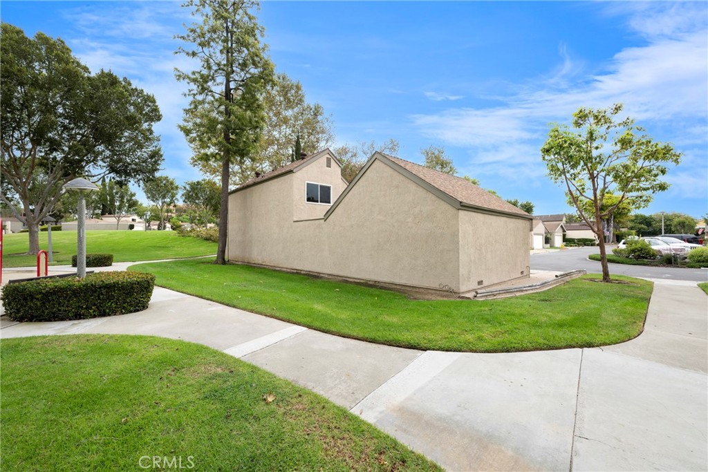 3116 Ravenwood Court