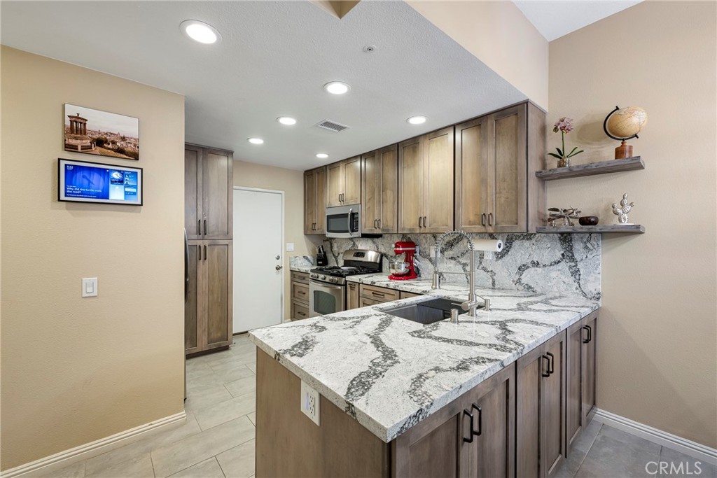 11 Coronado Cay Lane