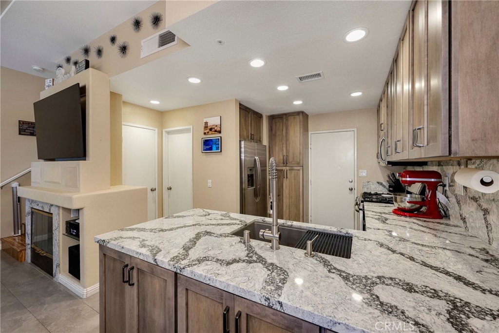 11 Coronado Cay Lane