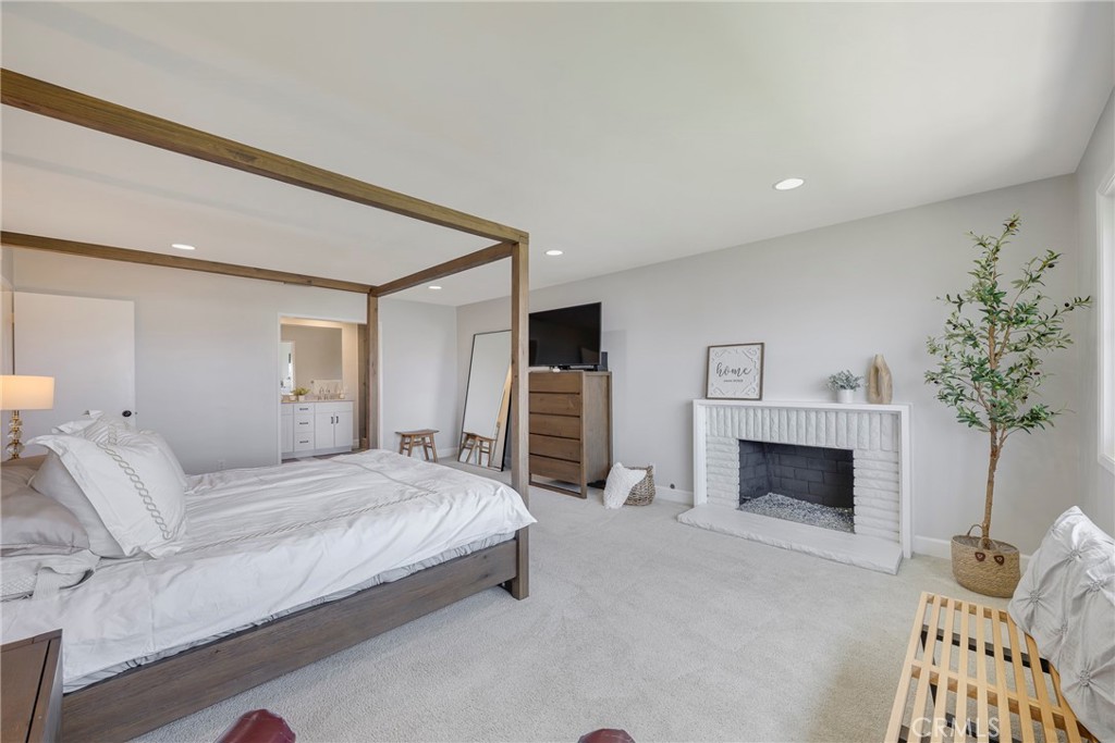 3550 Dahlia Circle