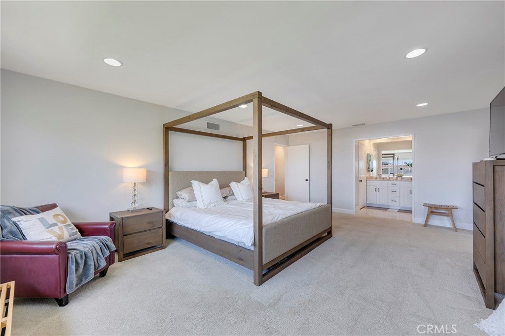 3550 Dahlia Circle