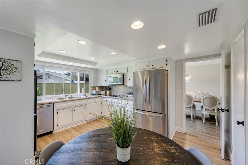 3550 Dahlia Circle