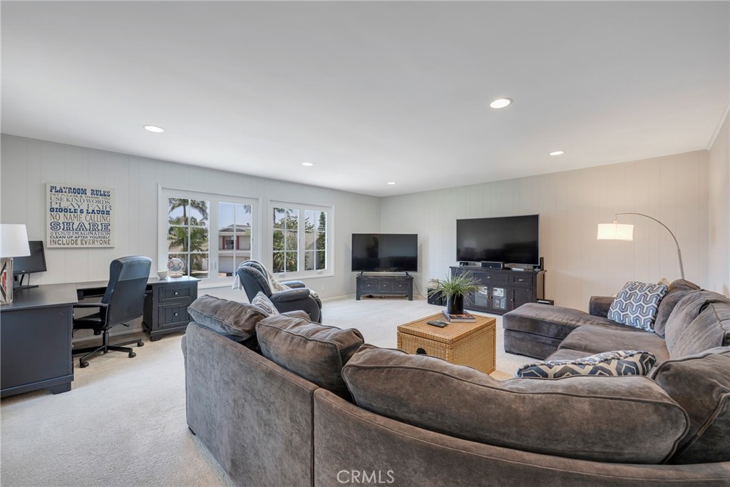 3550 Dahlia Circle