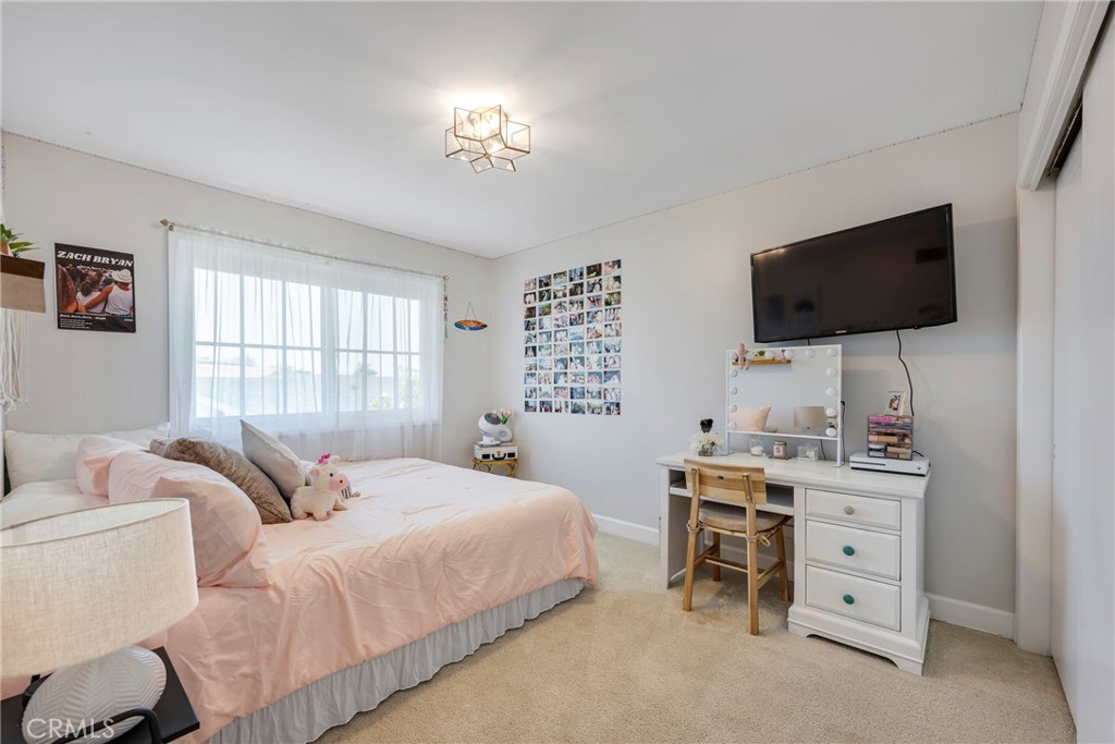 3550 Dahlia Circle