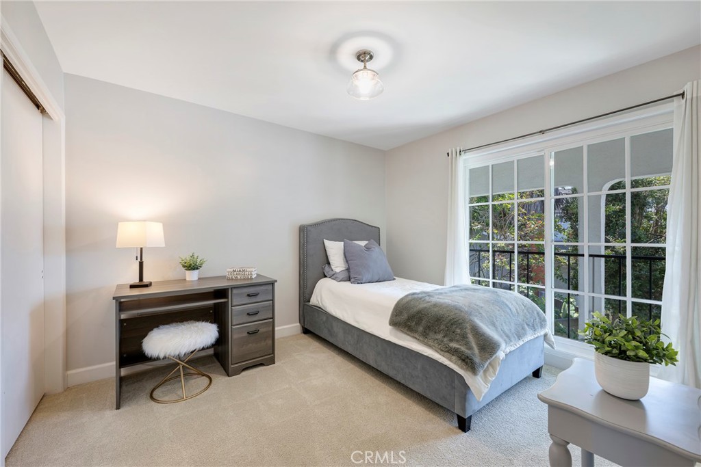 3550 Dahlia Circle