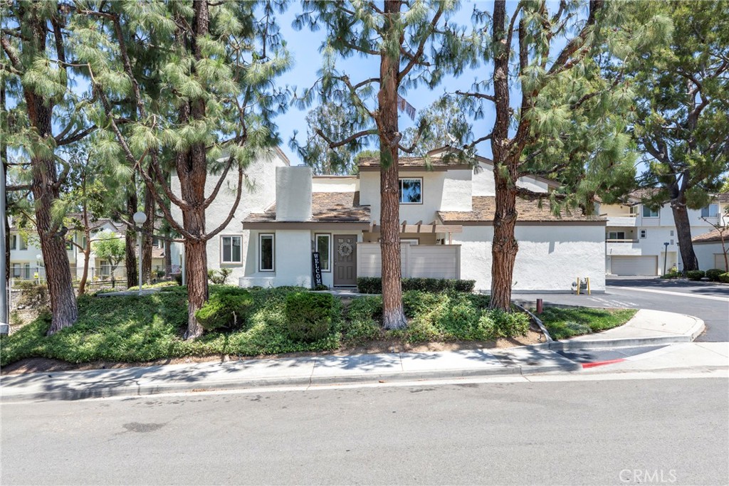 801 Vista Court