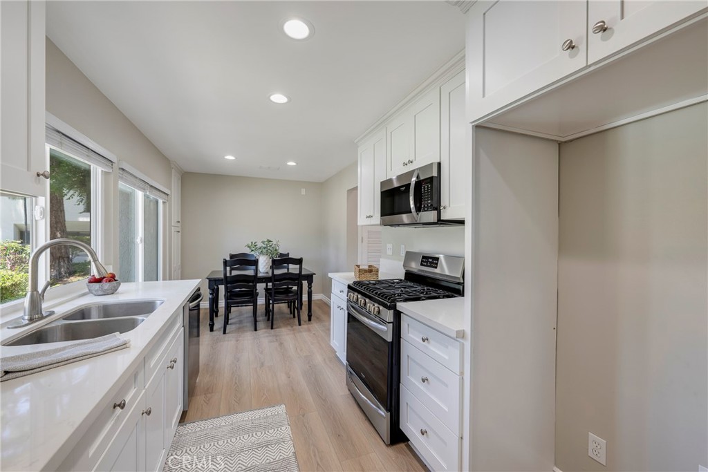 801 Vista Court
