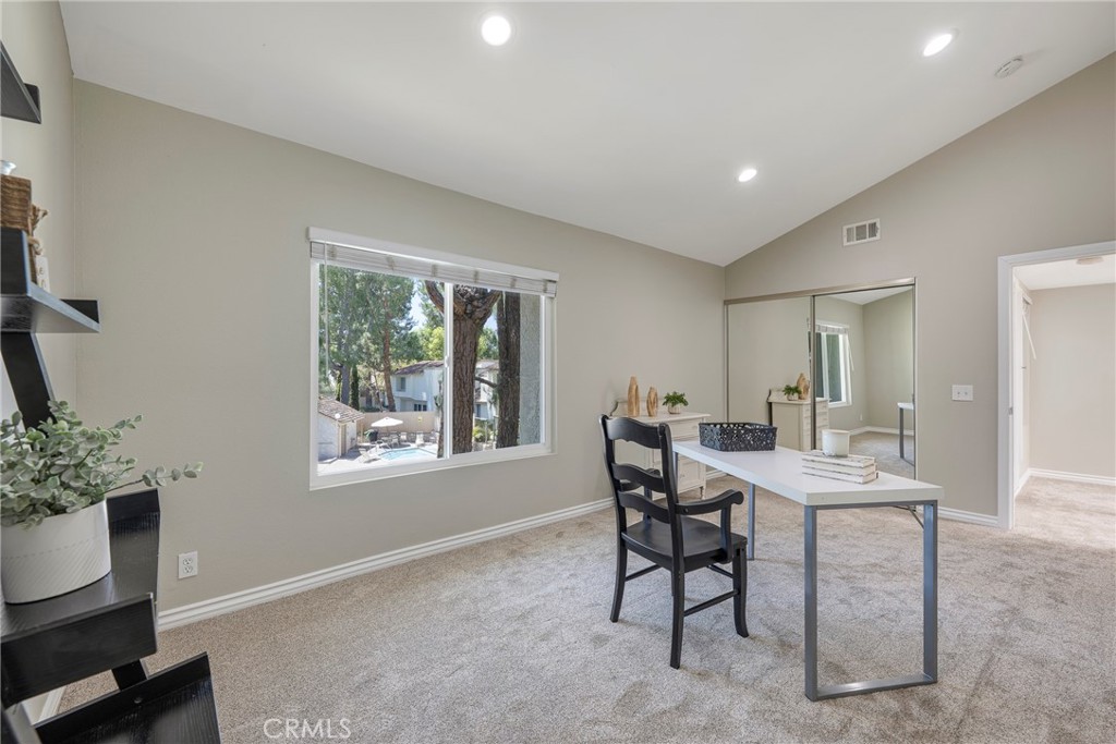 801 Vista Court