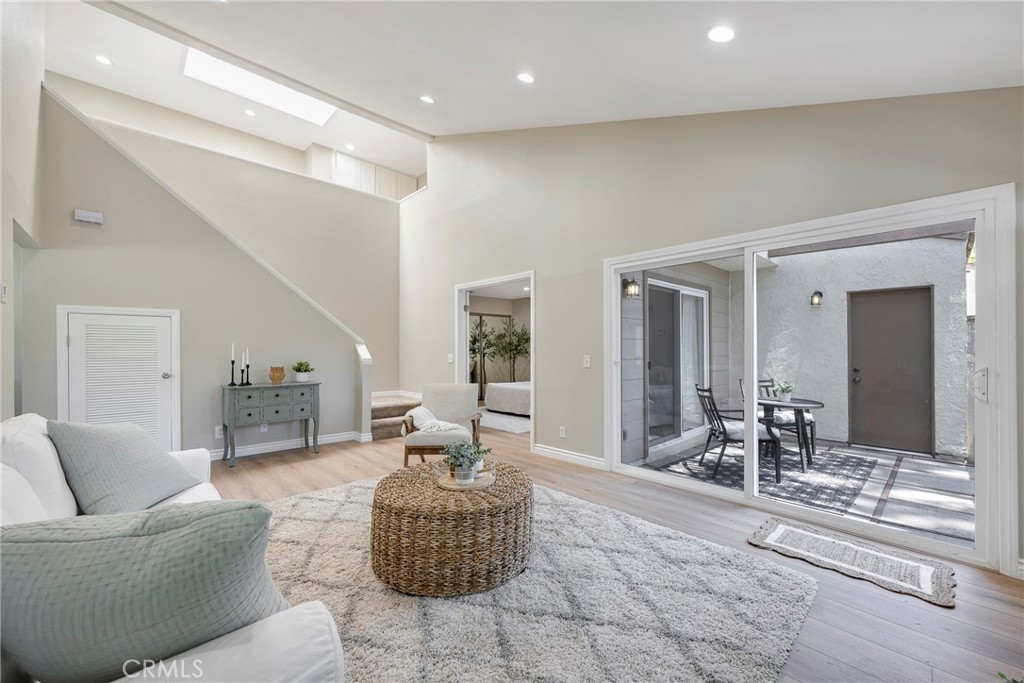 801 Vista Court