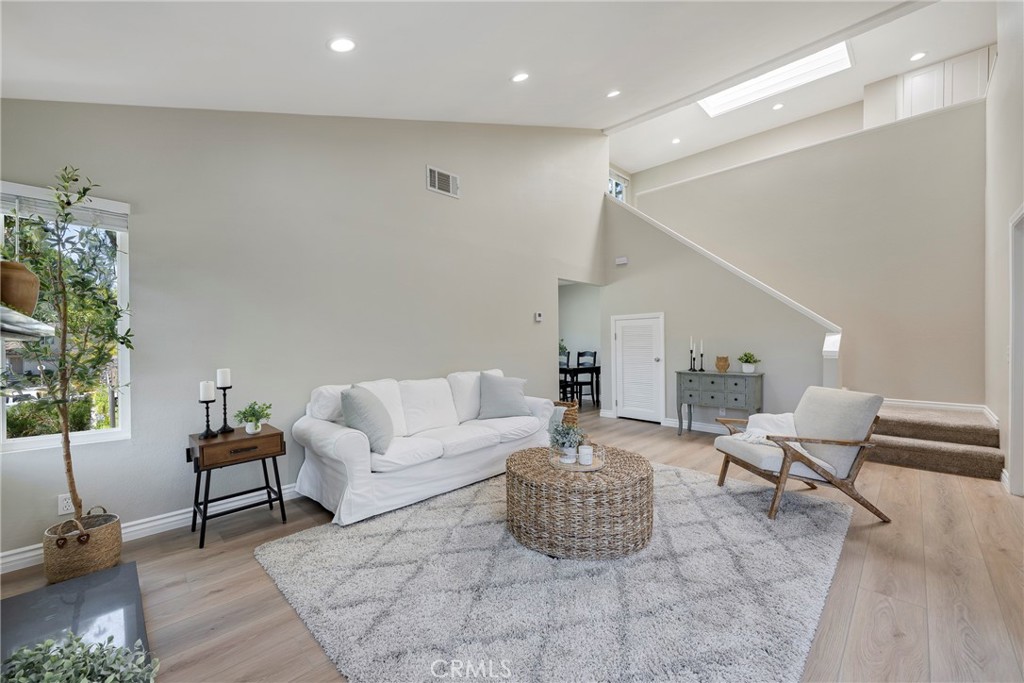 801 Vista Court
