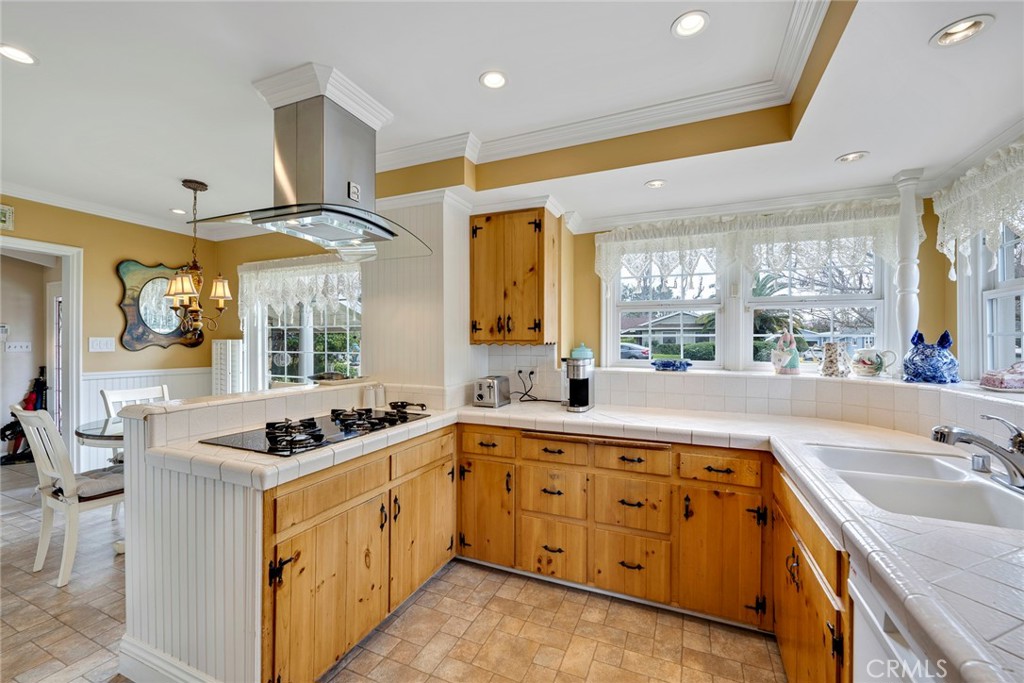 1139 W Valley View Drive