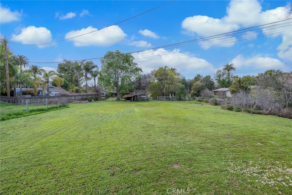 1139 W Valley View Drive