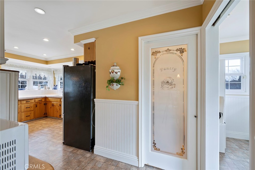 1139 W Valley View Drive