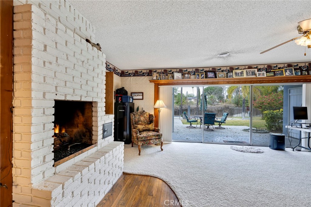 1139 W Valley View Drive