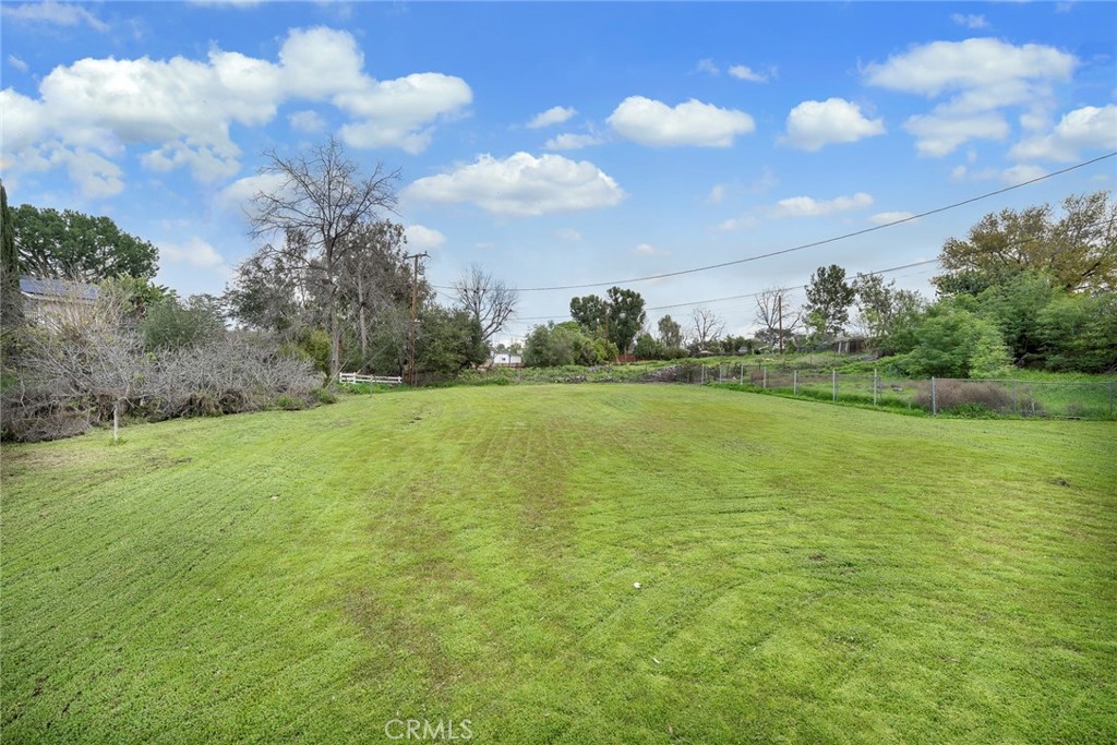 1139 W Valley View Drive