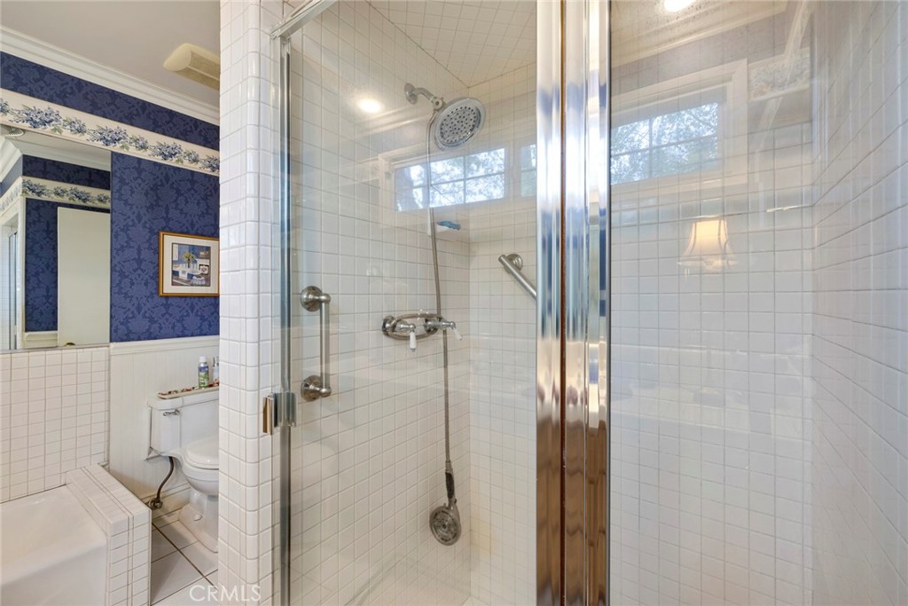 1139 W Valley View Drive