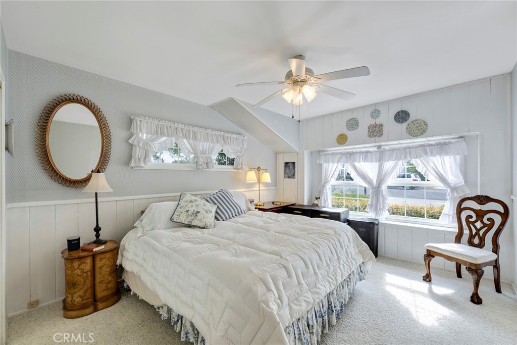 1139 W Valley View Drive
