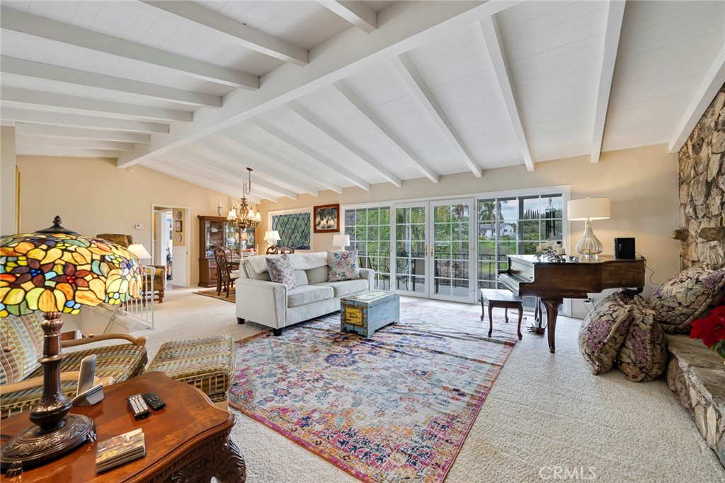 1139 W Valley View Drive