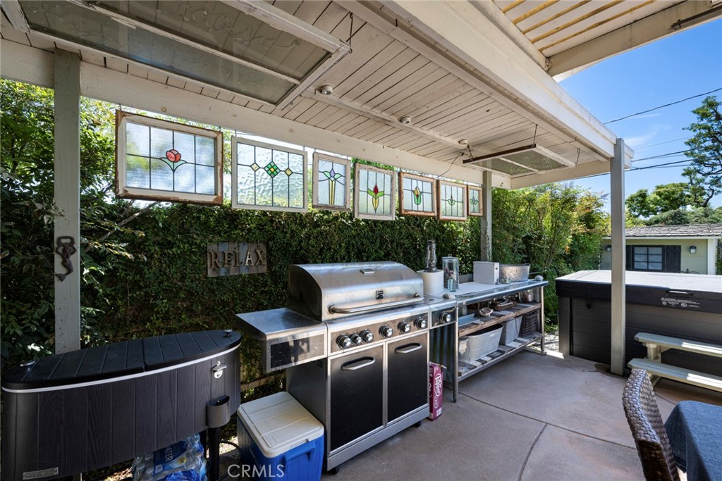 1049 Cerritos Drive