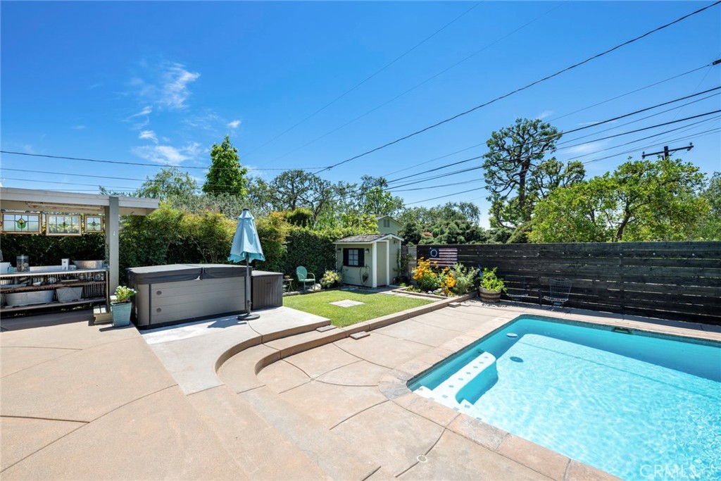 1049 Cerritos Drive
