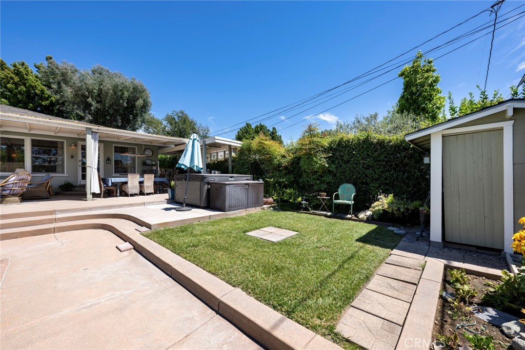 1049 Cerritos Drive