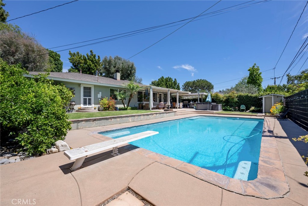 1049 Cerritos Drive