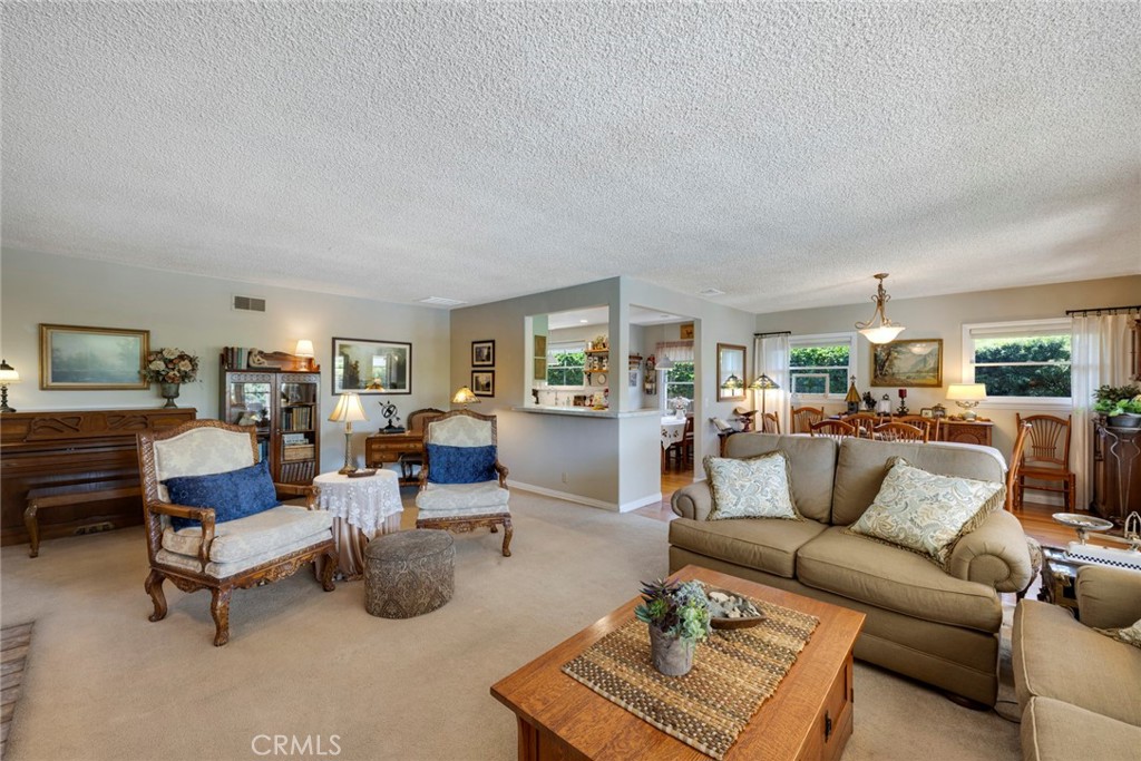 1049 Cerritos Drive