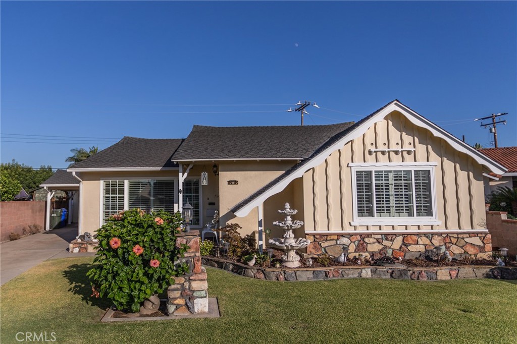 12012 Parrot Avenue