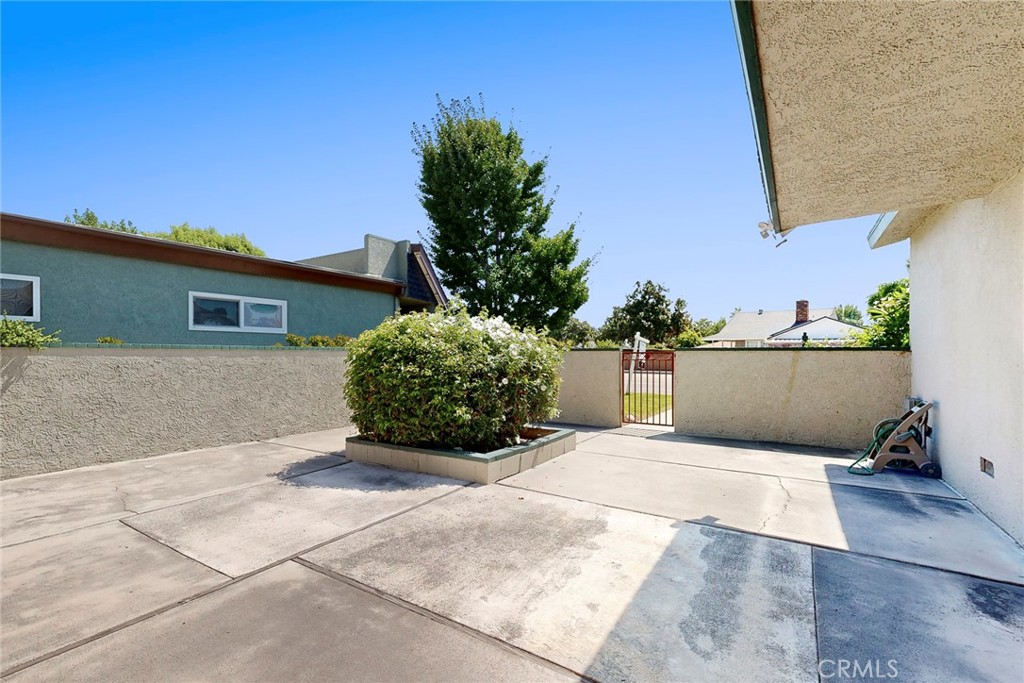 1457 E Chapman Avenue