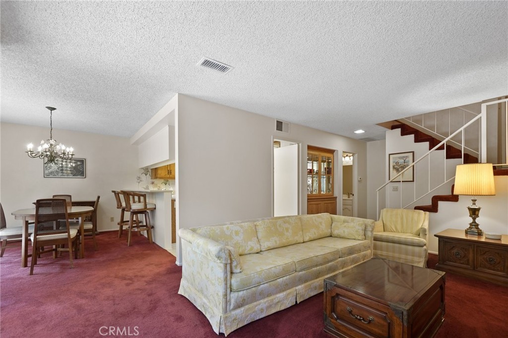 678 W Glenwood Drive