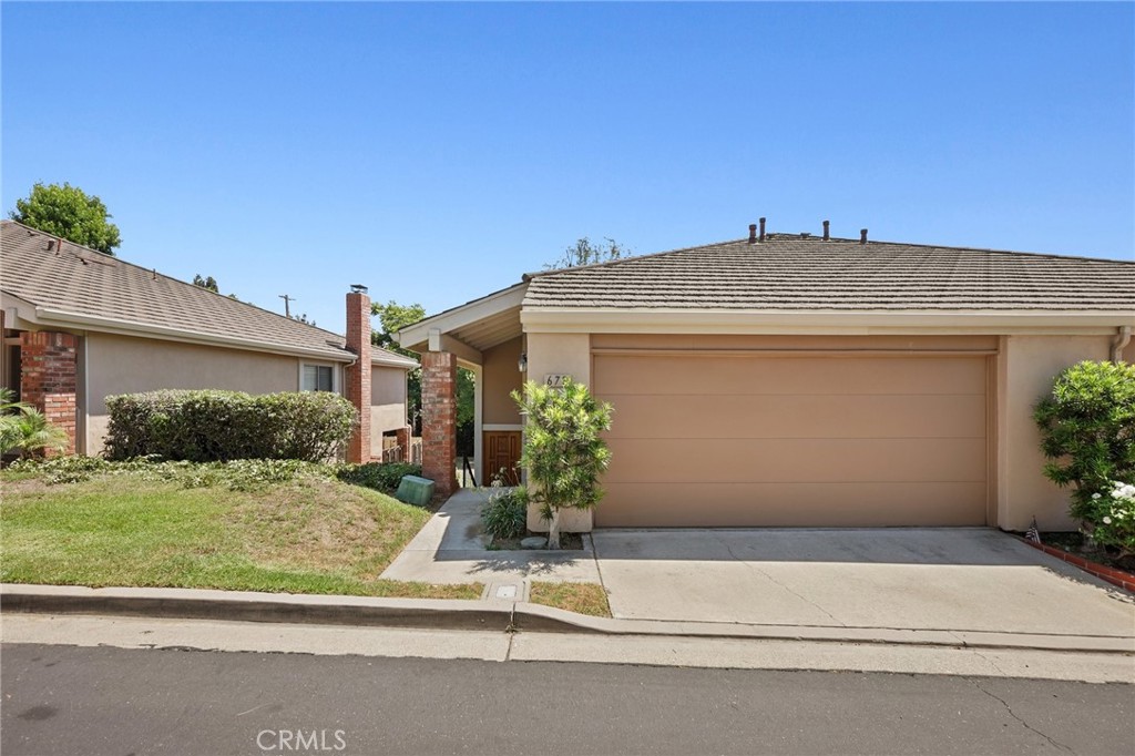 678 W Glenwood Drive