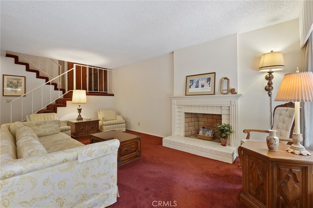 678 W Glenwood Drive