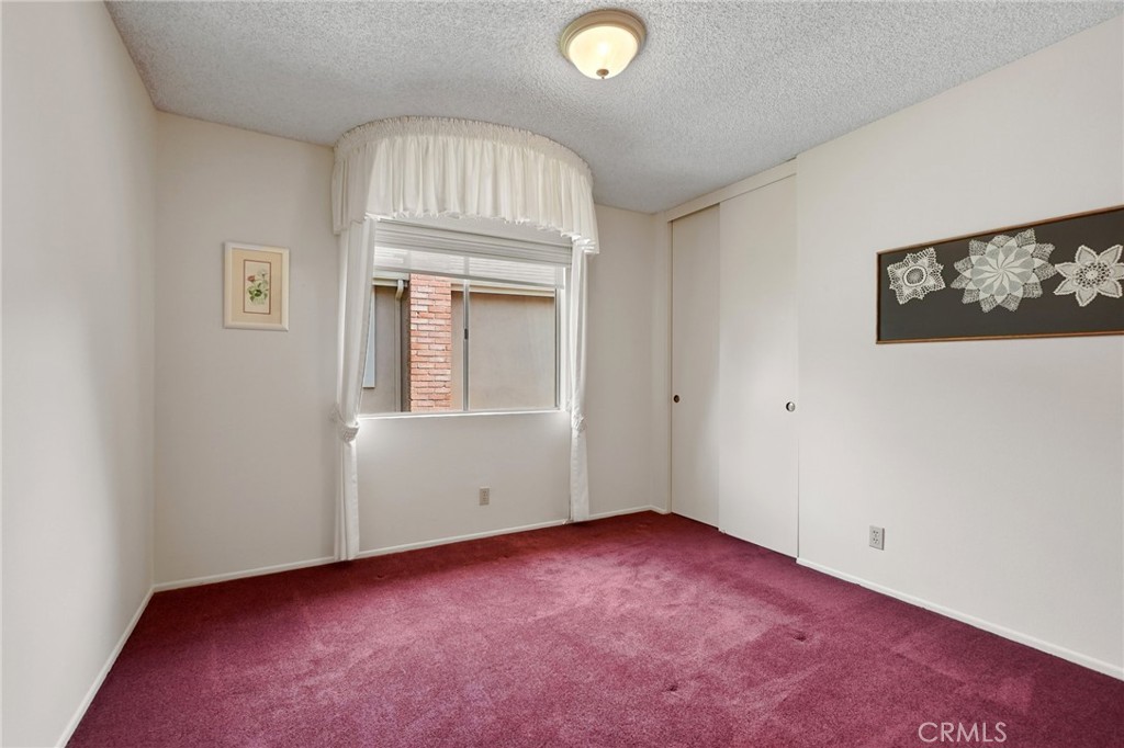 678 W Glenwood Drive