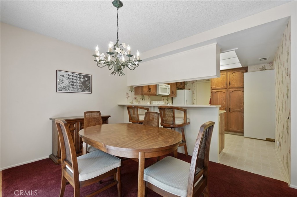 678 W Glenwood Drive