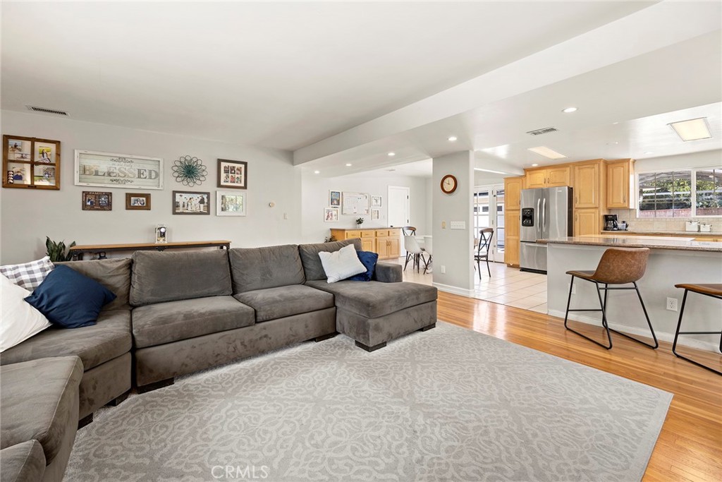 924 Sierra Vista Drive