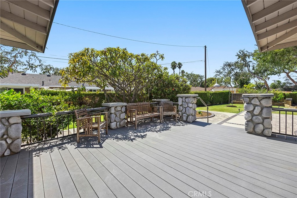 924 Sierra Vista Drive