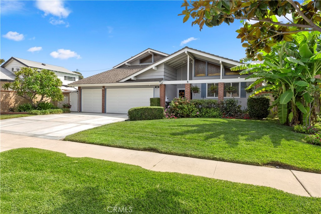 1240 E Diana Avenue