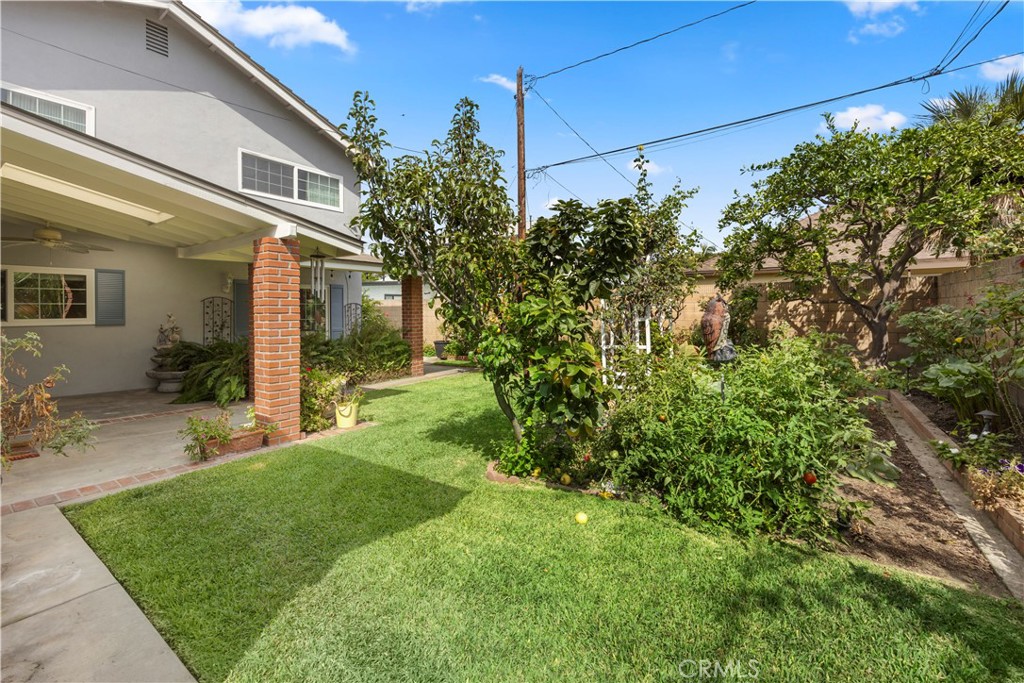 1240 E Diana Avenue