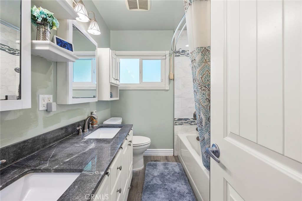 1033 Fairbrook Lane