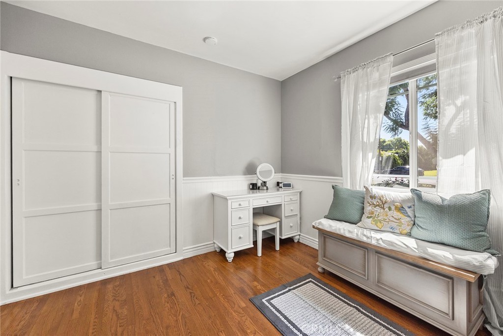 1033 Fairbrook Lane