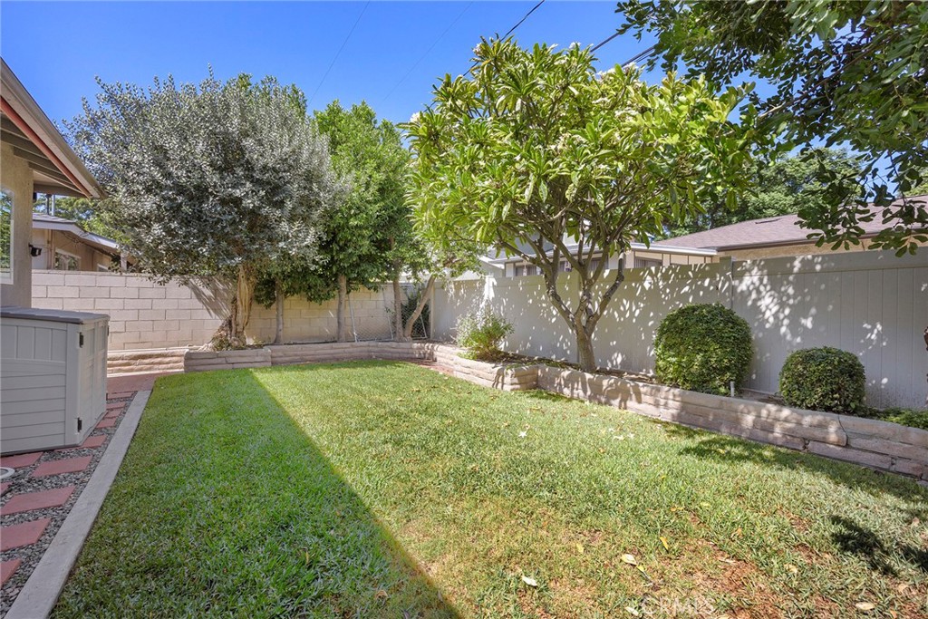 1033 Fairbrook Lane