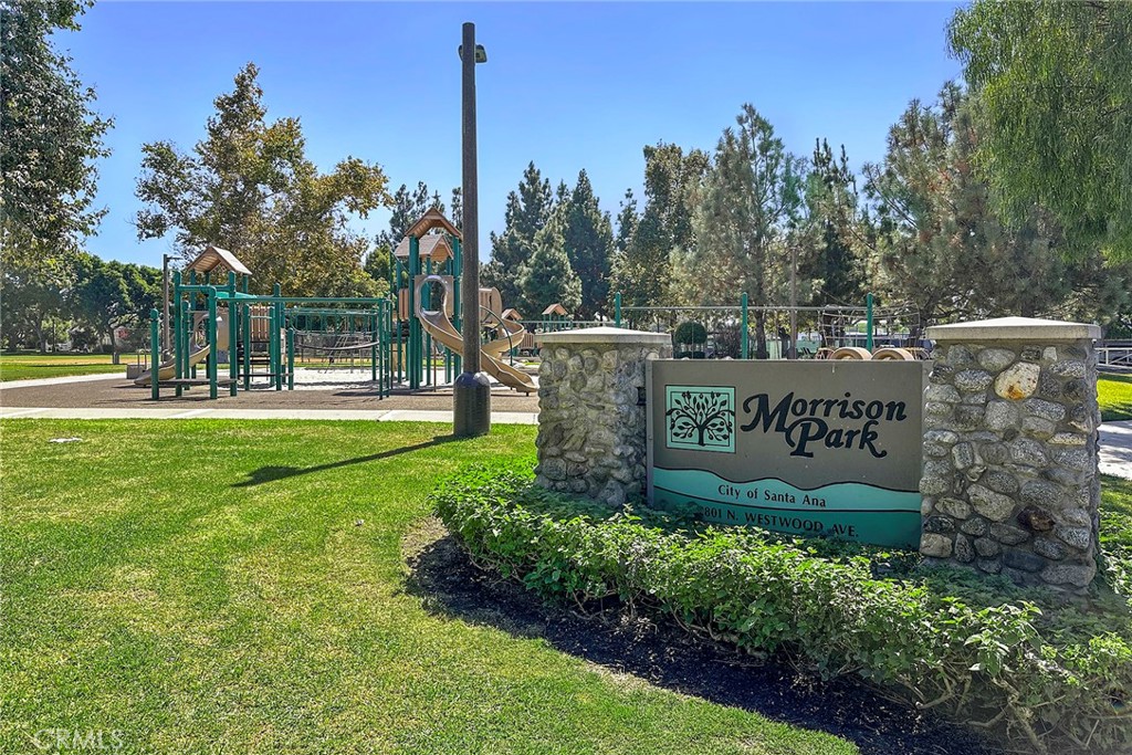 1033 Fairbrook Lane