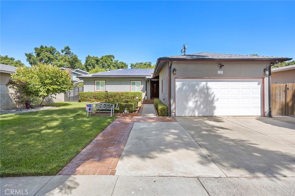 1033 Fairbrook Lane