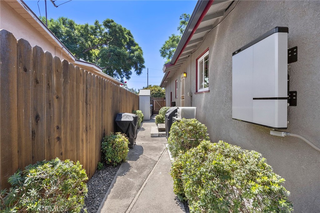 1033 Fairbrook Lane