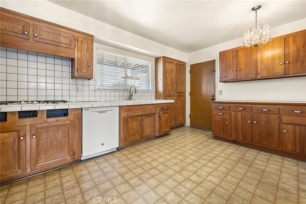 2810 Hemlock Place